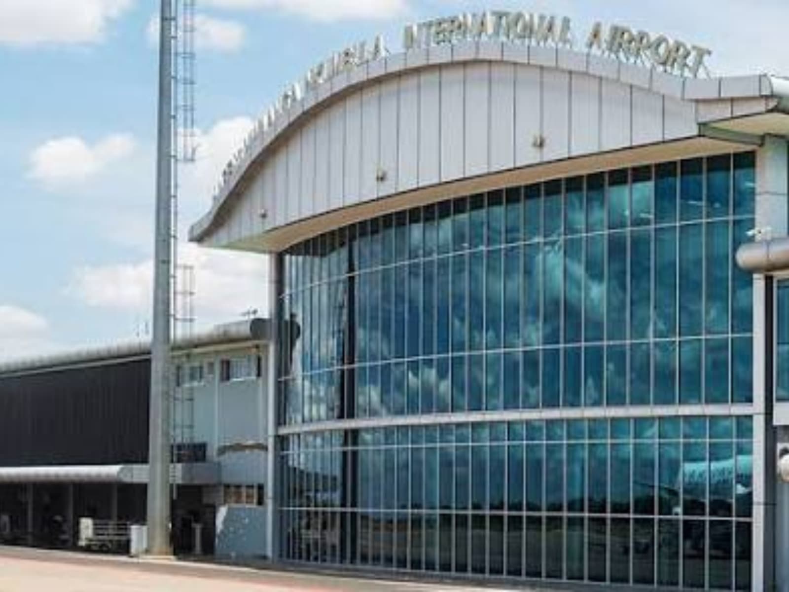 Victoria Falls to Kasane Airport Private Transfer